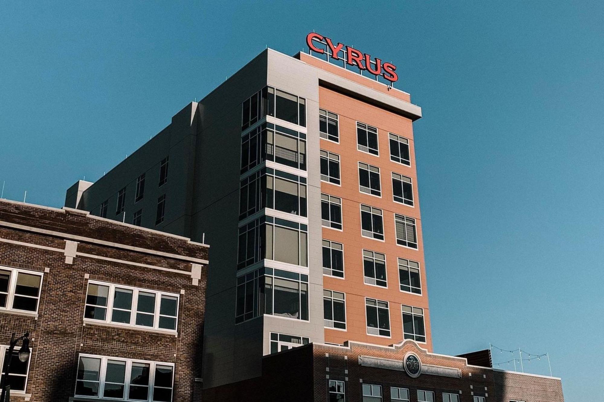 Cyrus Hotel, Topeka, A Tribute Portfolio Hotel Exterior photo